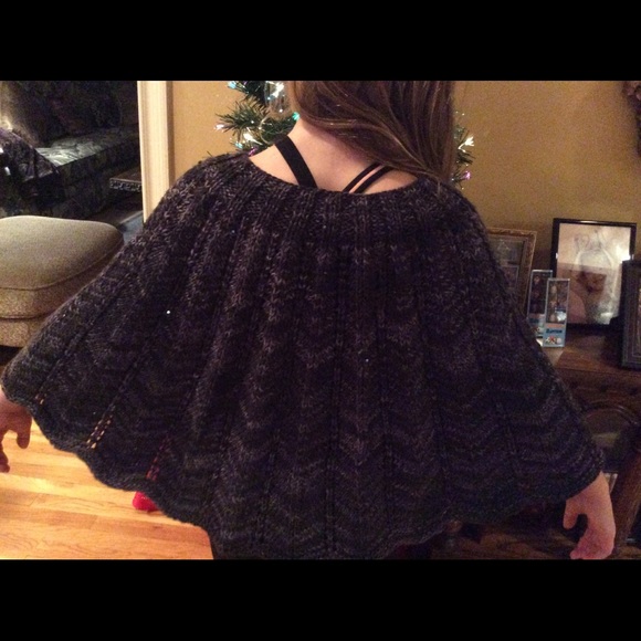 Capelet - Picture 3 of 6